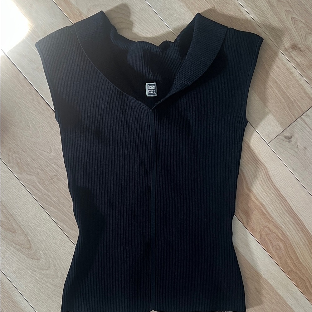 Toteme Knit Sleeveless Collared Sweater